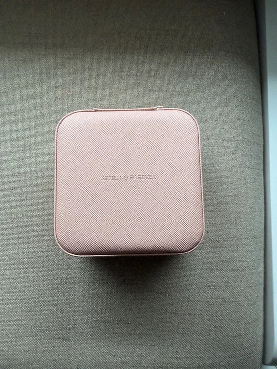 Compact Pink Travel Jewelry Case with Mirror - Picture 3 of 3